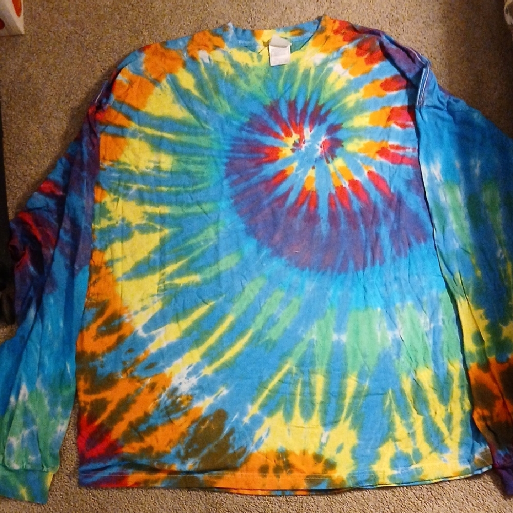 RARE 6X Tie-Dye LONG Sleeve Shirt